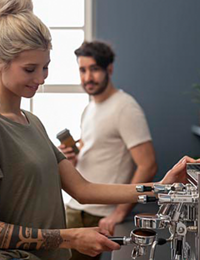 Morgenheld Kaffeezubereitung mit der Siebträgermaschine für den Genuss am Morgen