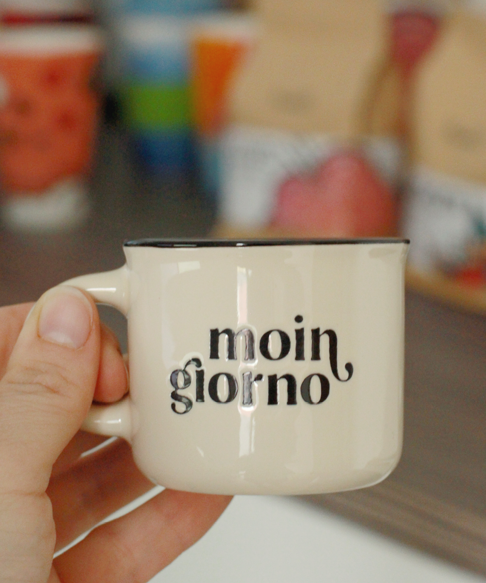 Morgenheld Tasse moin giorno mit Espresso
